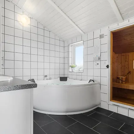 Lovely In With Sauna