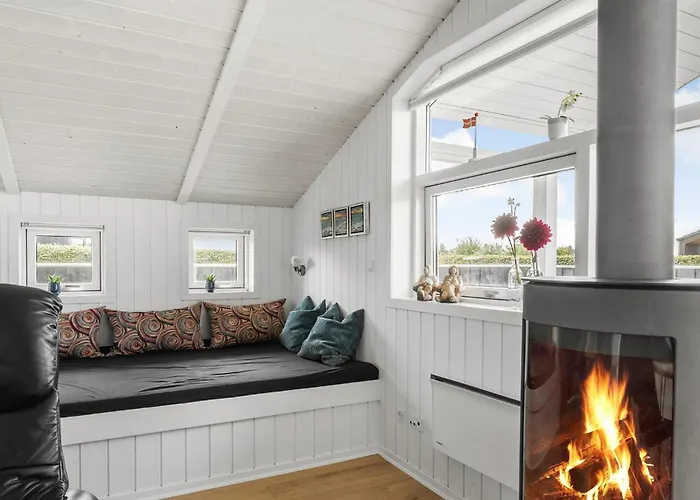 Lovely In With Sauna Hébergement de vacances *
